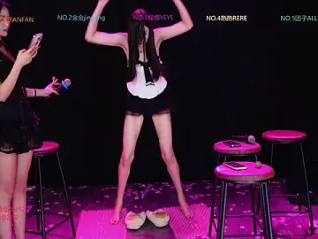 CHENGSEXY-F4のStripchatでセックスチャット