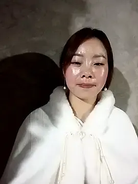 milo123-xxのStripchatで人気のアダルト配信