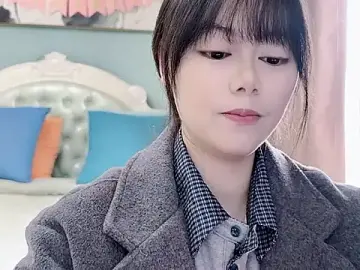 sarah111のStripchatでヌードカメラ