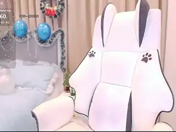 VelvetiaのStripchatで今すぐ視聴可能なセックスカム