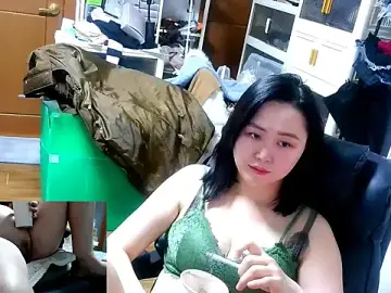 rami0428のStripchatでライブポルノ配信