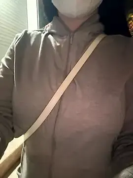 Meii-meyyのStripchatでプライベートチャット