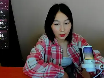 SaraXrayのStripchatでセックスチャット