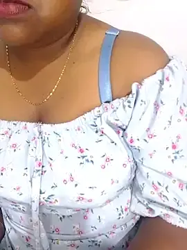 Elisha__DecerのStripchatで今すぐ視聴可能なセックスカム