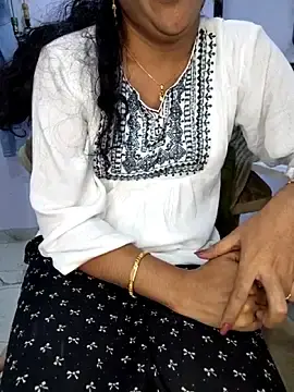 Cute-Telugu-TeacherのStripchatでセックスチャット