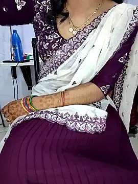 Cute-Telugu-TeacherのStripchatでプライベートチャット