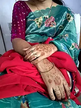 Cute-Telugu-TeacherのStripchatでプライベートチャット