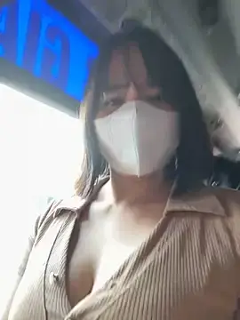 May-SquirtのStripchatでアダルトカメラ配信