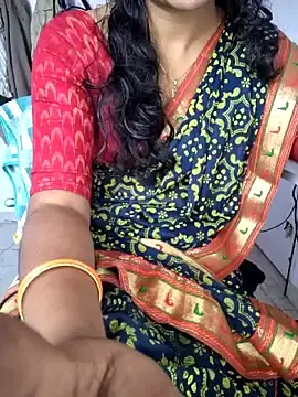 Telugu-Rowdy-pillaのStripchatでヌードカメラ