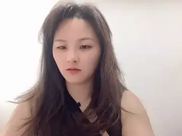 Mia-77のStripchatでライブポルノ配信