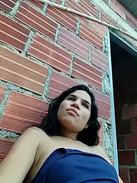 Little-Pussy-SweetのStripchatでプライベートチャット