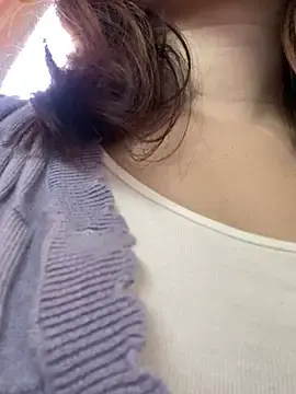 Liliya-77のStripchatでセックスチャット