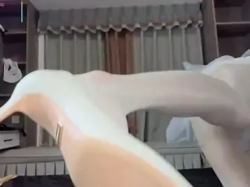 Yaya--728のStripchatでヌードカメラ