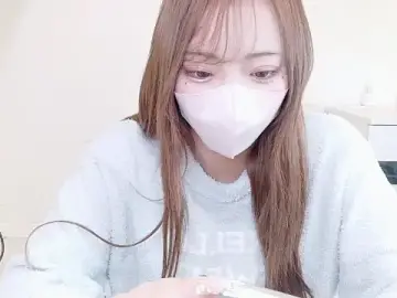 _chanMOMO_のStripchatで人気のアダルト配信