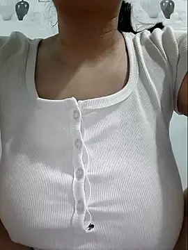 Shine_MaiのStripchatでライブポルノ配信