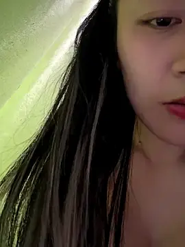 vivi-taraのStripchatで無料ポルノカメラ