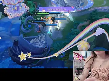 Caryln-BunのStripchatで高画質ウェブカメラ