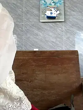 Emily-yのStripchatでアダルトビデオチャット