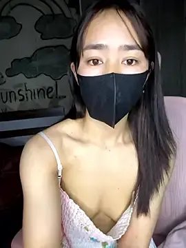 TiNa_04のStripchatでライブポルノ配信