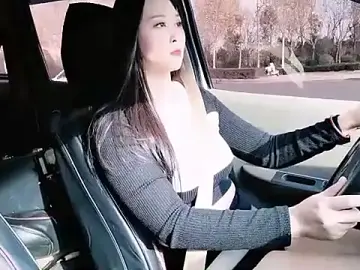 FannywellのStripchatでライブチャット