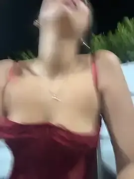 Baby_NielsのStripchatで今すぐ視聴可能なセックスカム