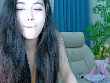 LuckyStarYouのStripchatで高画質ウェブカメラ