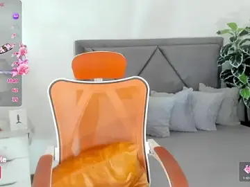 Queen_Cattleya69のStripchatでアダルトビデオチャット