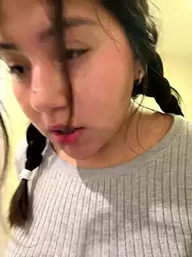 NamiNaeのStripchatでアダルトカメラ配信