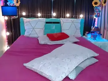 UrAsianPrincessDanieのStripchatで最高のライブ配信