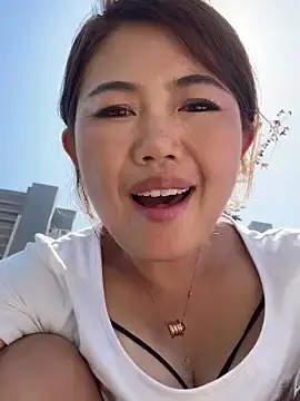 feifei_521のStripchatで今すぐ視聴可能なセックスカム