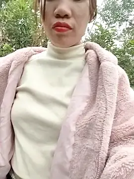 Tin_tannyのStripchatで人気のアダルト配信