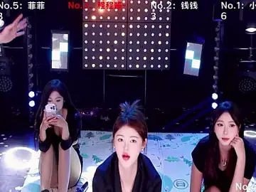 ZZ00033SのStripchatでアダルトカメラ配信