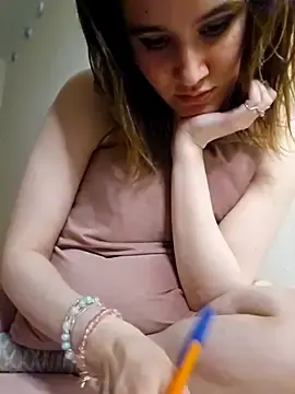 ilatikのStripchatでライブチャット