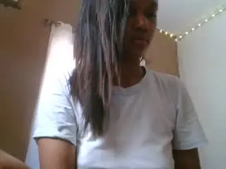 CorailのXlovecamで無料ライブポルノ