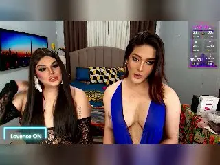 InsatiableQueensXのXlovecamで最高のライブ配信