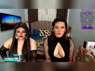 InsatiableQueensXのXlovecamで高画質ウェブカメラ