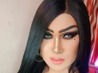 BornStarTSのXlovecamで人気のアダルト配信