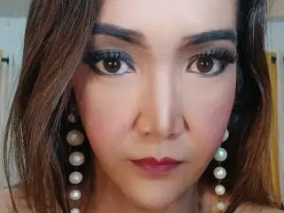 KissSweetAngelicTransのXlovecamでプライベートチャット